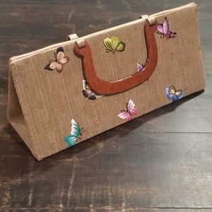 Embroidered triangle shape bag